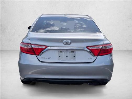 Celestial Silver Metallic 2017 Toyota Camry LE