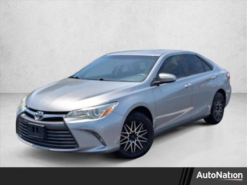 Celestial Silver Metallic 2017 Toyota Camry LE