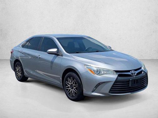 Celestial Silver Metallic 2017 Toyota Camry LE