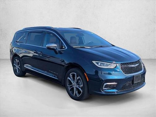 2024 Chrysler Pacifica L