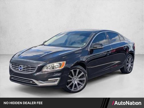 Onyx Black Metallic 2017 Volvo S60 Inscription T5