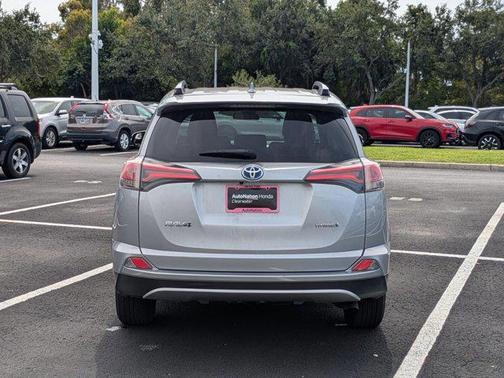 2018 Toyota RAV4 Hybrid LE