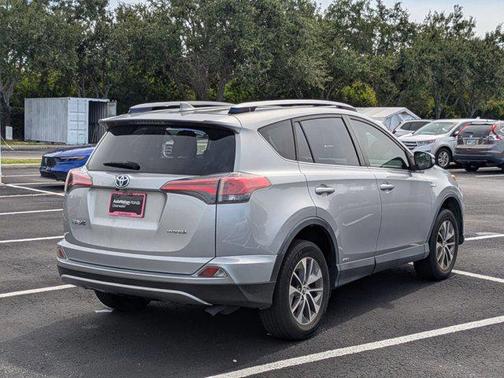 2018 Toyota RAV4 Hybrid LE
