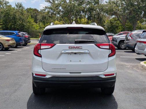 2022 GMC Terrain SLT