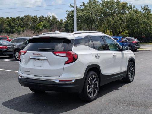 2022 GMC Terrain SLT