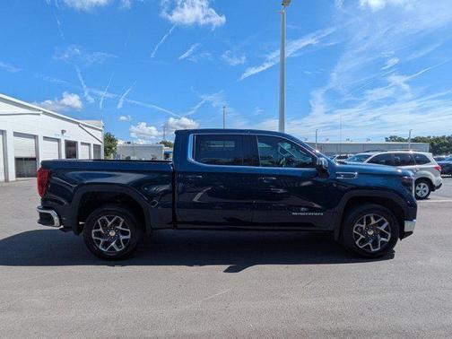 2023 GMC Sierra 1500 SLE