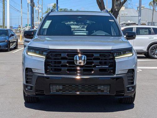 Solar Silver Metallic 2026 Honda Pilot Black Edition