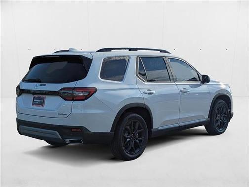 2025 Honda Pilot Touring 8-Passenger