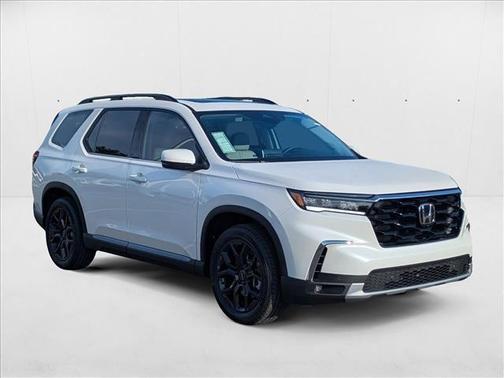 2025 Honda Pilot Touring 8-Passenger