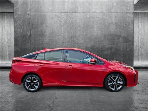 2019 Toyota Prius XLE