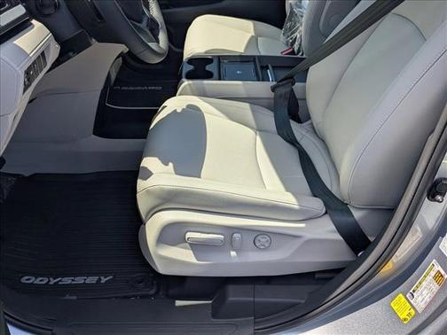 Solar Silver Metallic 2026 Honda Odyssey EX-L
