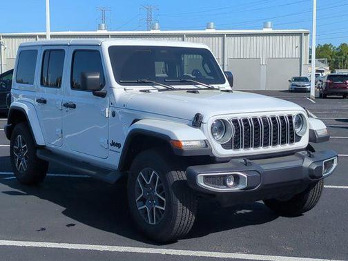 2025 Jeep Wrangler 4-Door Sahara 4x4