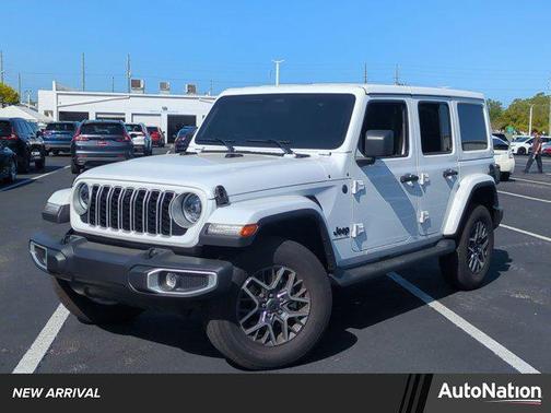 2025 Jeep Wrangler 4-Door Sahara 4x4