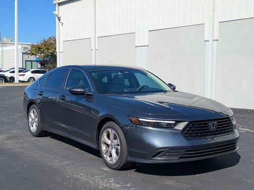 2025 Honda Accord LX 1.5T