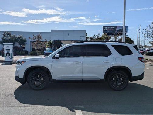 2025 Honda Pilot Touring 8-Passenger