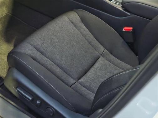 Platinum White Pearl 2026 Honda Accord SE