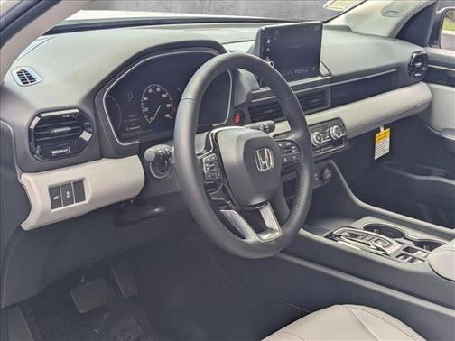 2025 Honda Pilot Touring 8-Passenger