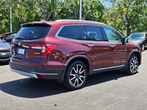 2022 Honda Pilot Touring 8-Passenger