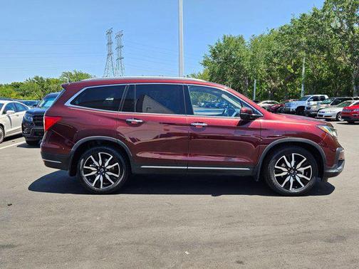 2022 Honda Pilot Touring 8-Passenger