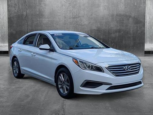 2017 Hyundai SONATA SE