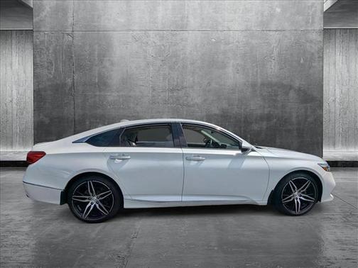 2022 Honda Accord Touring 2.0T