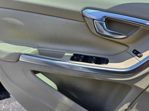 Ice White 2014 Volvo S60 T5 Premier