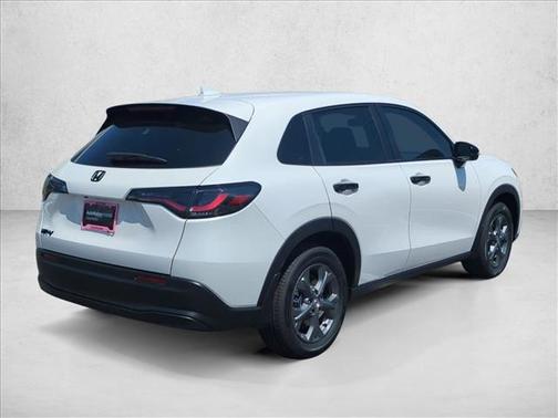 Platinum White Pearl 2026 Honda HR-V LX