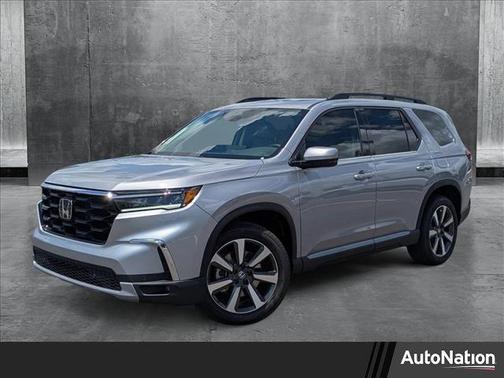 2025 Honda Pilot Touring 8-Passenger