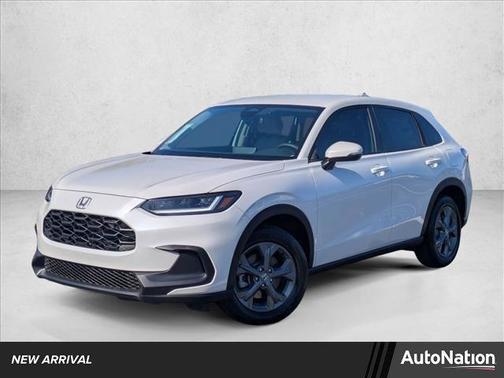 Platinum White Pearl 2026 Honda HR-V LX