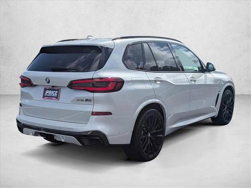 Mineral White Metallic 2022 BMW X5 sDrive40i