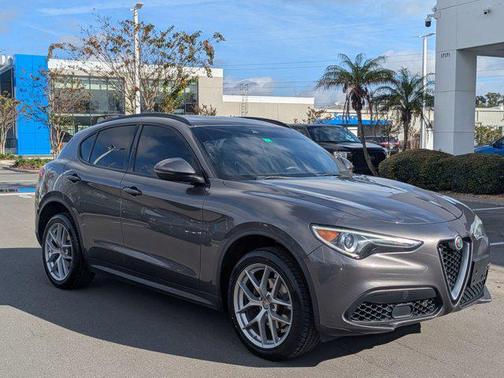 2018 Alfa Romeo Stelvio Ti Sport