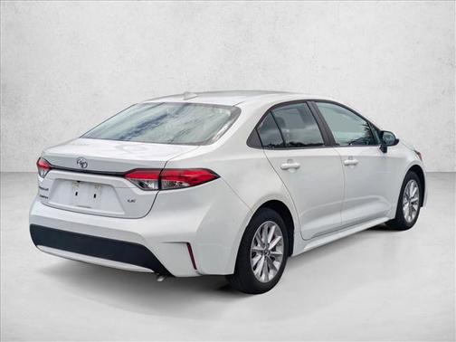 White [White] 2022 Toyota Corolla LE