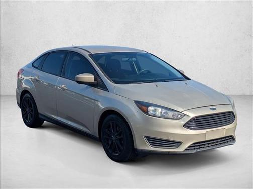 White Gold Metallic 2018 Ford Focus SE