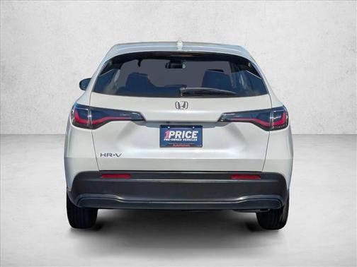 Platinum White Pearl 2023 Honda HR-V LX