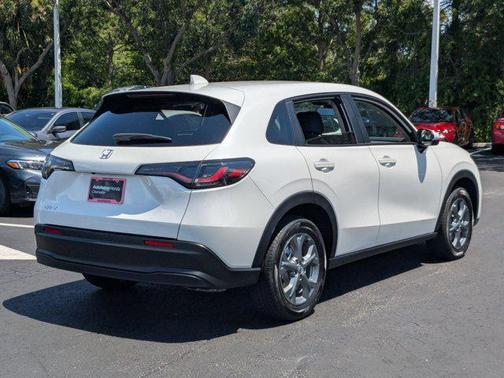 2026 Honda HR-V LX