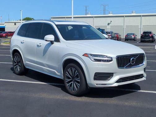 2021 Volvo XC90 T5 Momentum