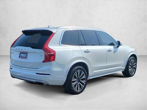 2021 Volvo XC90 T5 Momentum