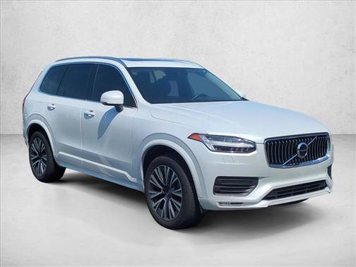 2021 Volvo XC90 T5 Momentum