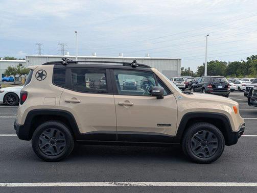 Mojave Sand 2017 Jeep Renegade Trailhawk