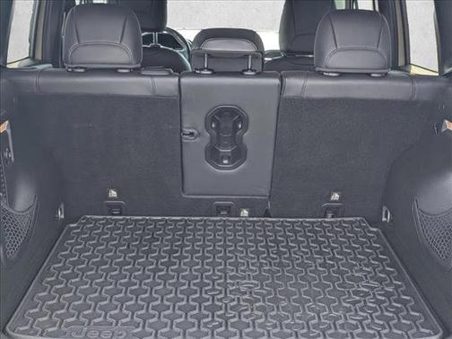 Mojave Sand 2017 Jeep Renegade Trailhawk