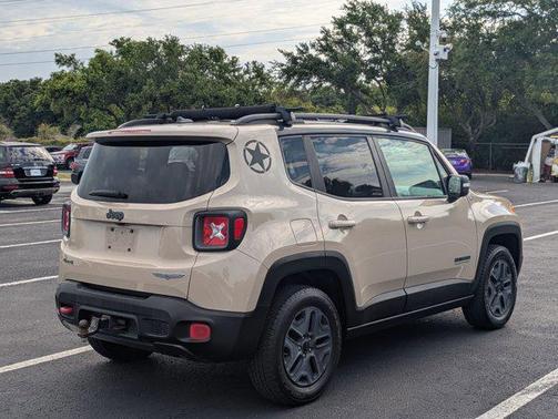 Mojave Sand 2017 Jeep Renegade Trailhawk