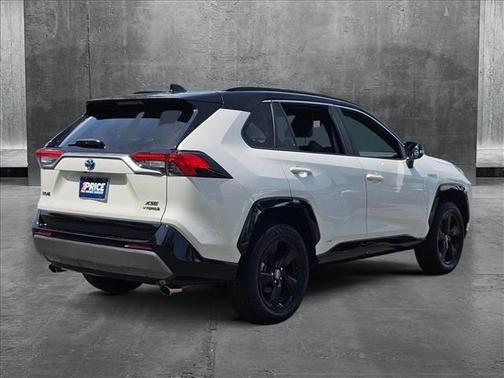 2020 Toyota RAV4 Hybrid SE