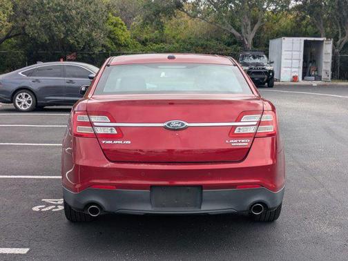 2016 Ford Taurus Limited