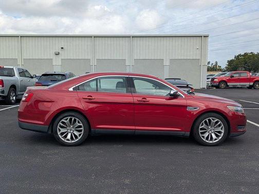2016 Ford Taurus Limited