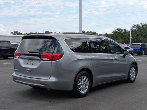 2021 Chrysler Voyager LXI