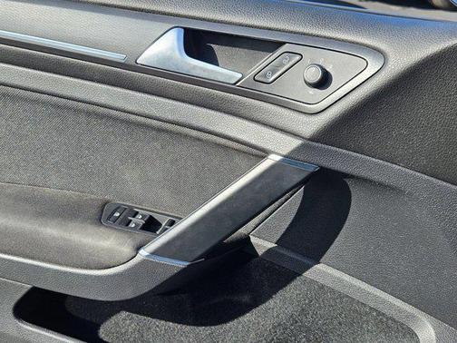 2019 Volkswagen Golf GTI 2.0T S 4-Door
