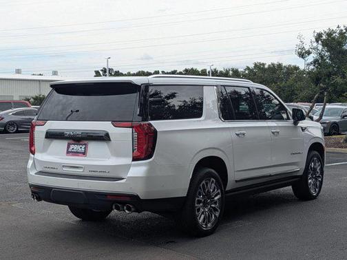 2023 GMC Yukon XL Denali Ultimate