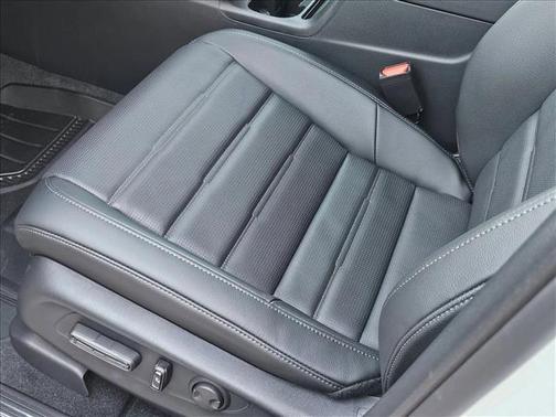 Platinum White Pearl 2026 Honda CR-V EX-L 2WD