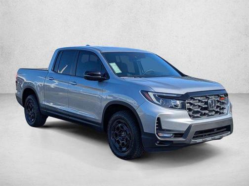 Solar Silver Metallic 2026 Honda Ridgeline TrailSport+
