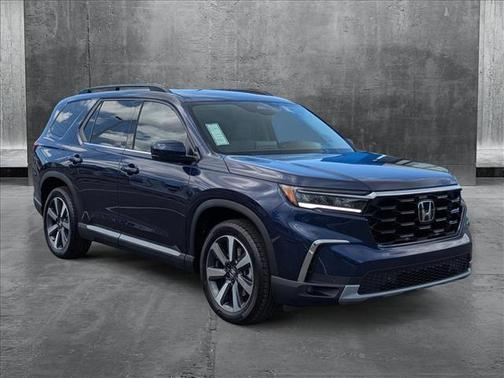 2025 Honda Pilot Touring 8-Passenger